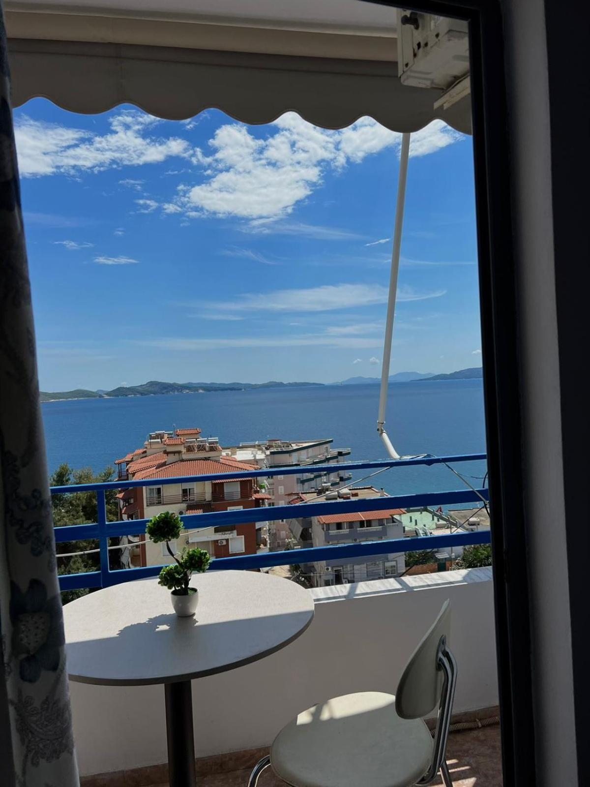 Al Mare Rooms Sarandë Esterno foto