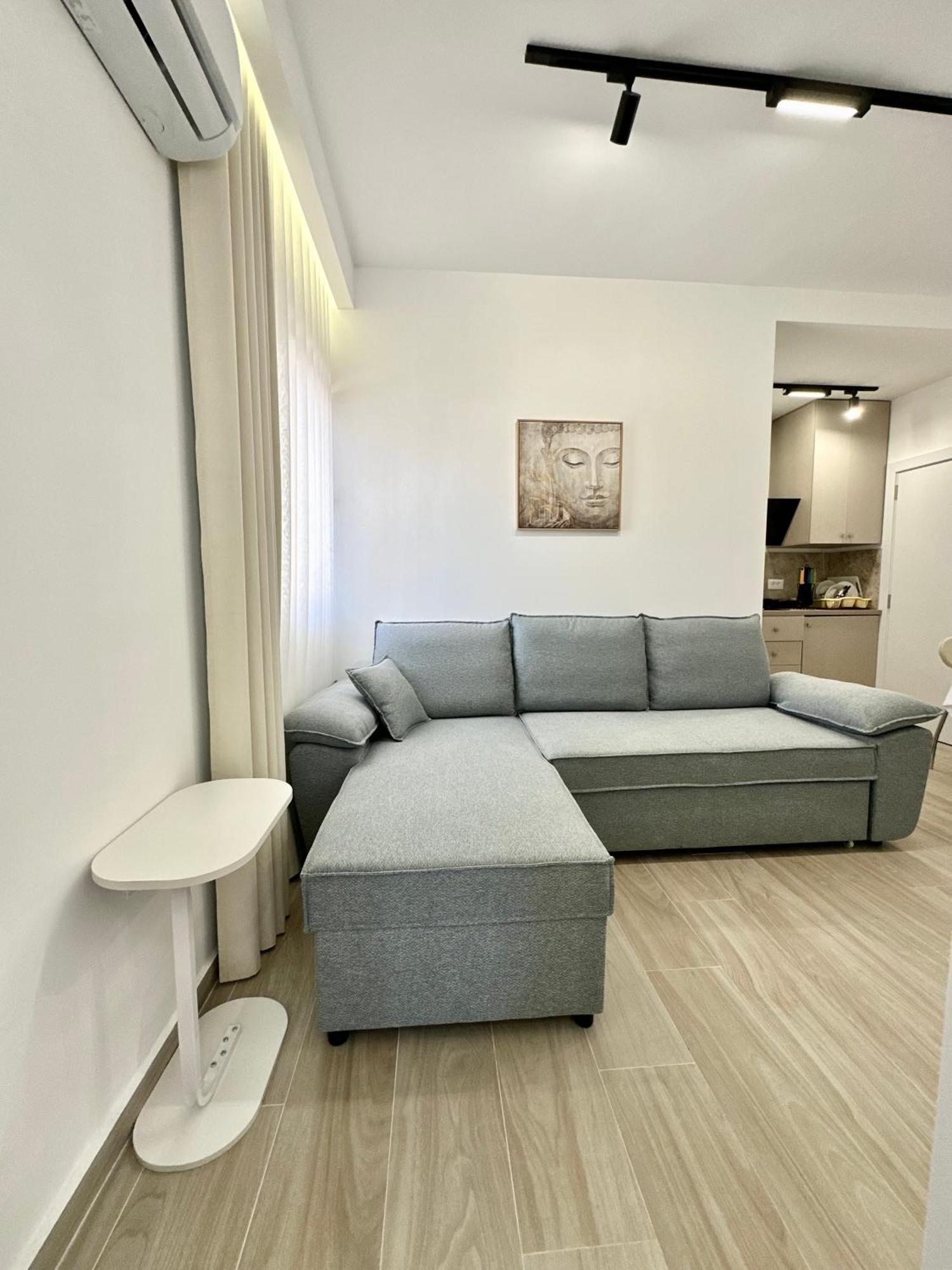 Al Mare Rooms Sarandë Esterno foto