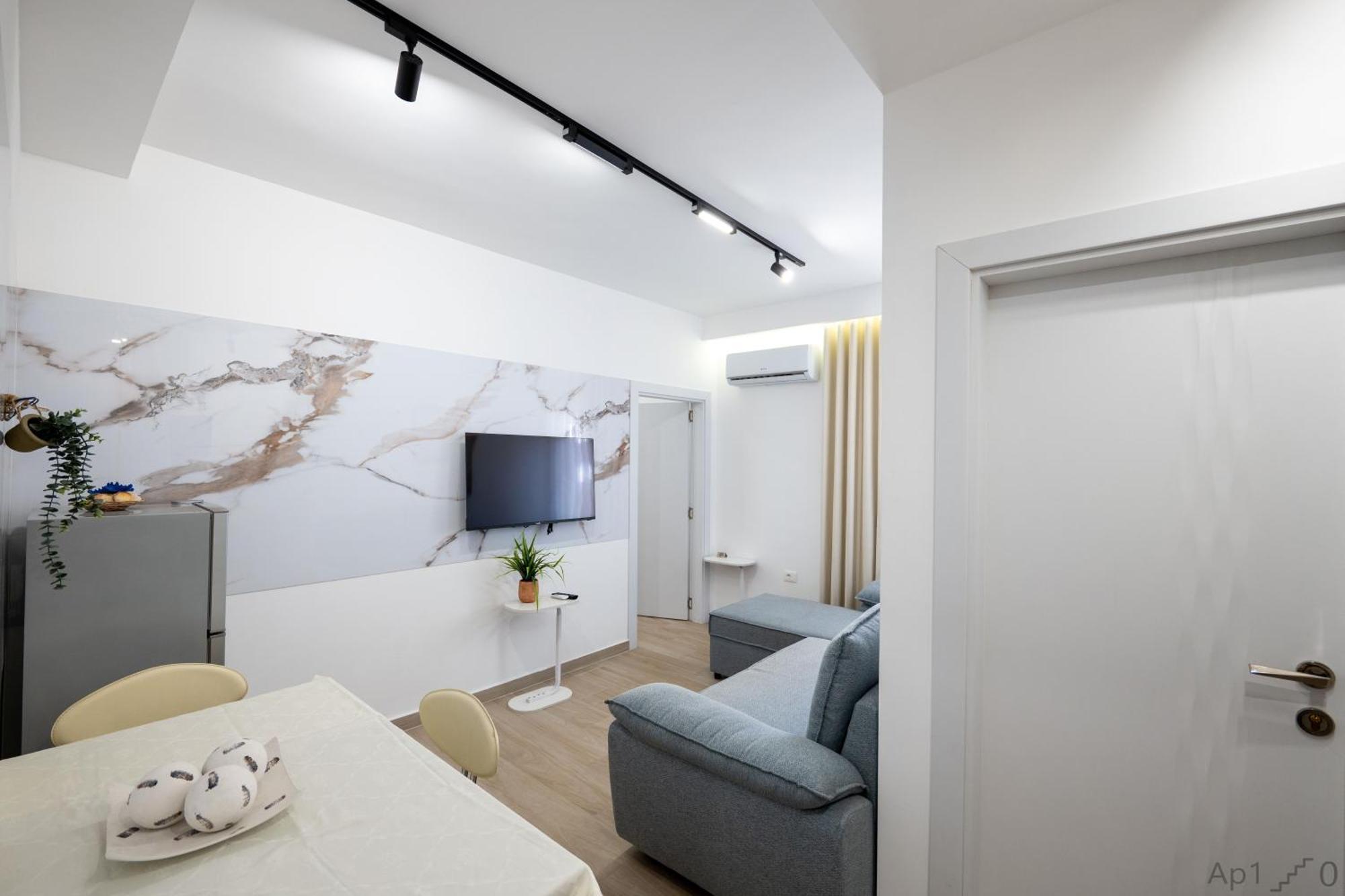 Al Mare Rooms Sarandë Esterno foto