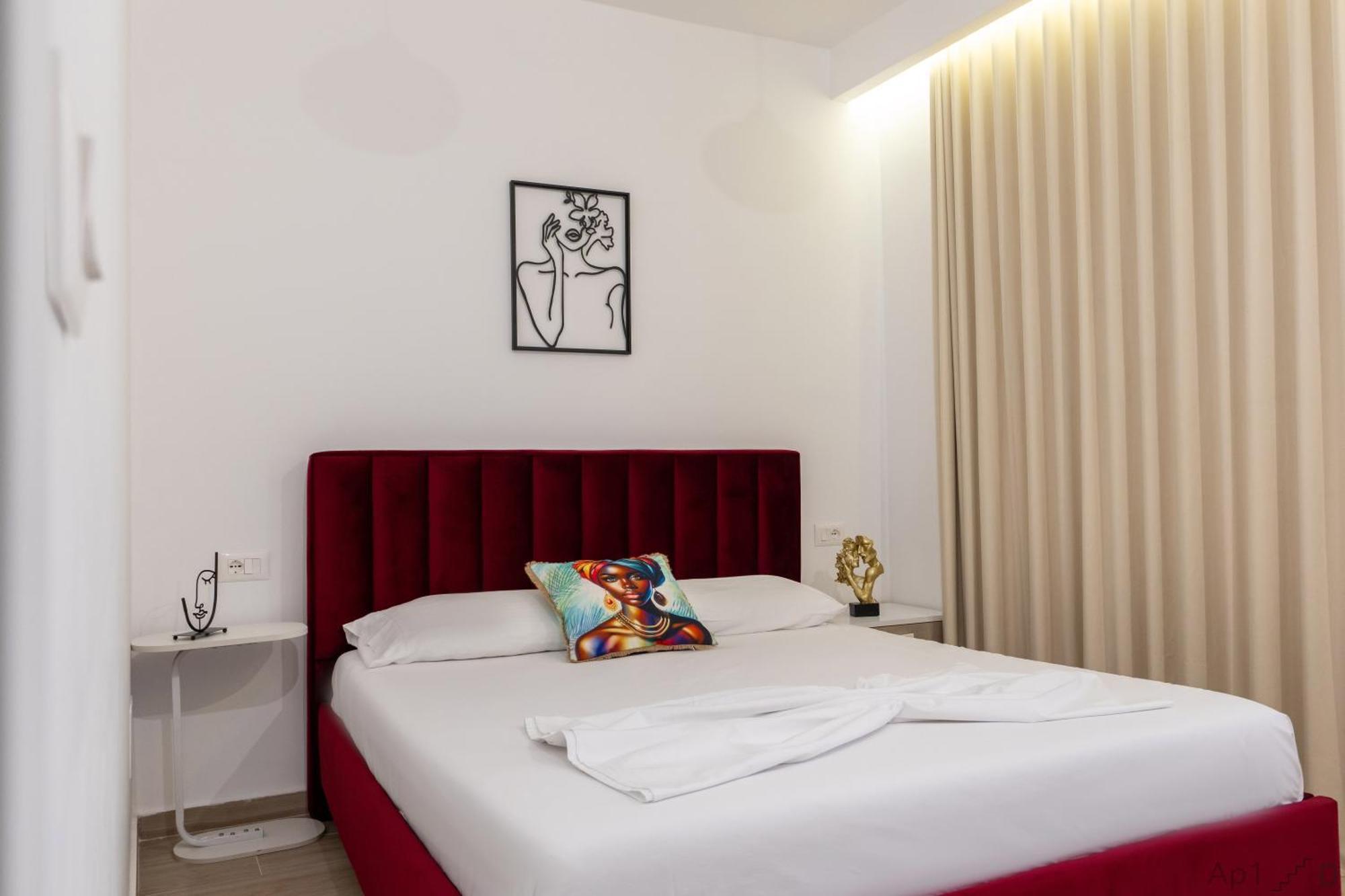 Al Mare Rooms Sarandë Esterno foto