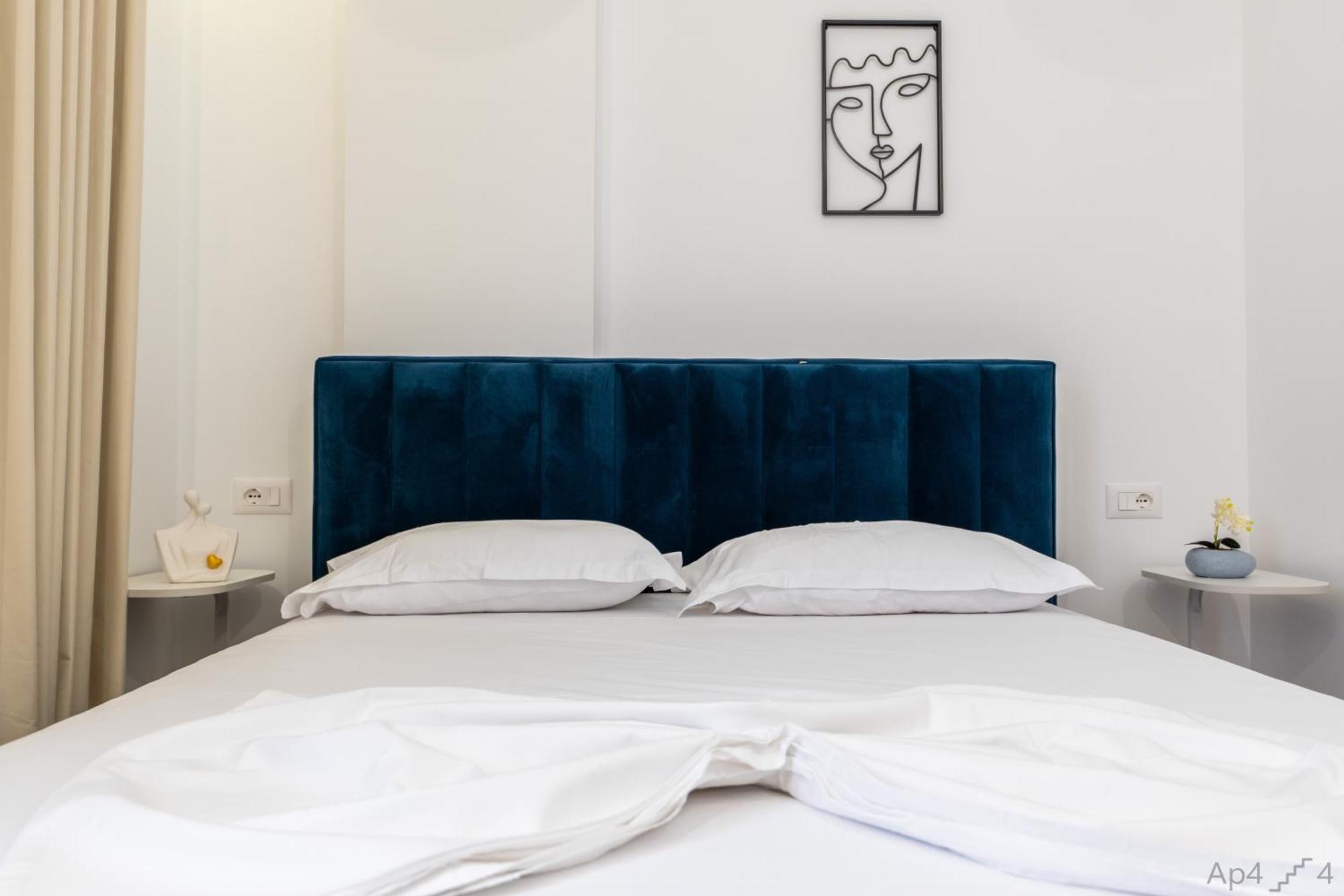 Al Mare Rooms Sarandë Esterno foto