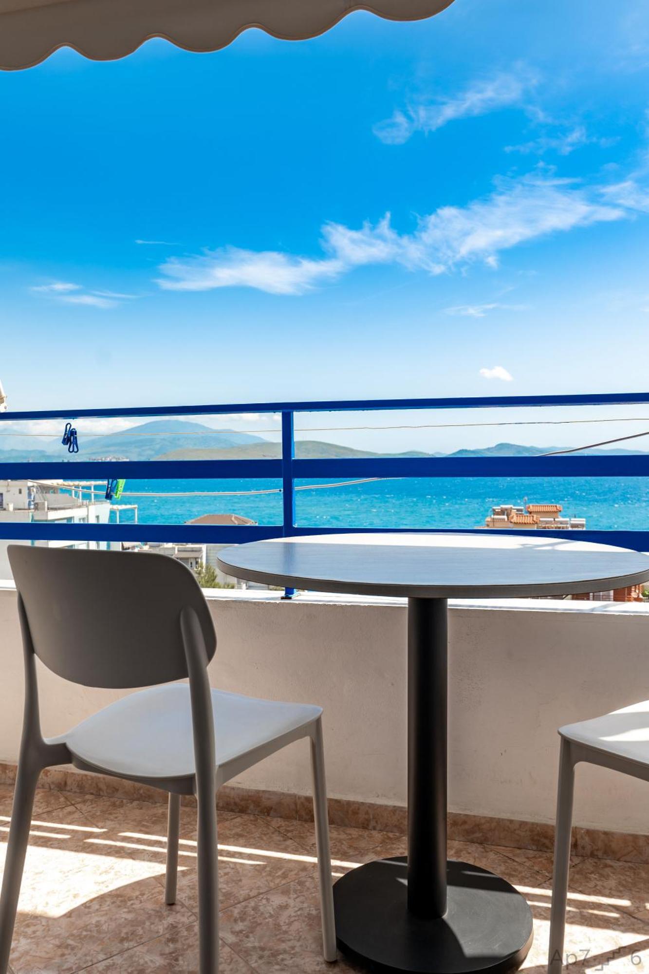 Al Mare Rooms Sarandë Esterno foto